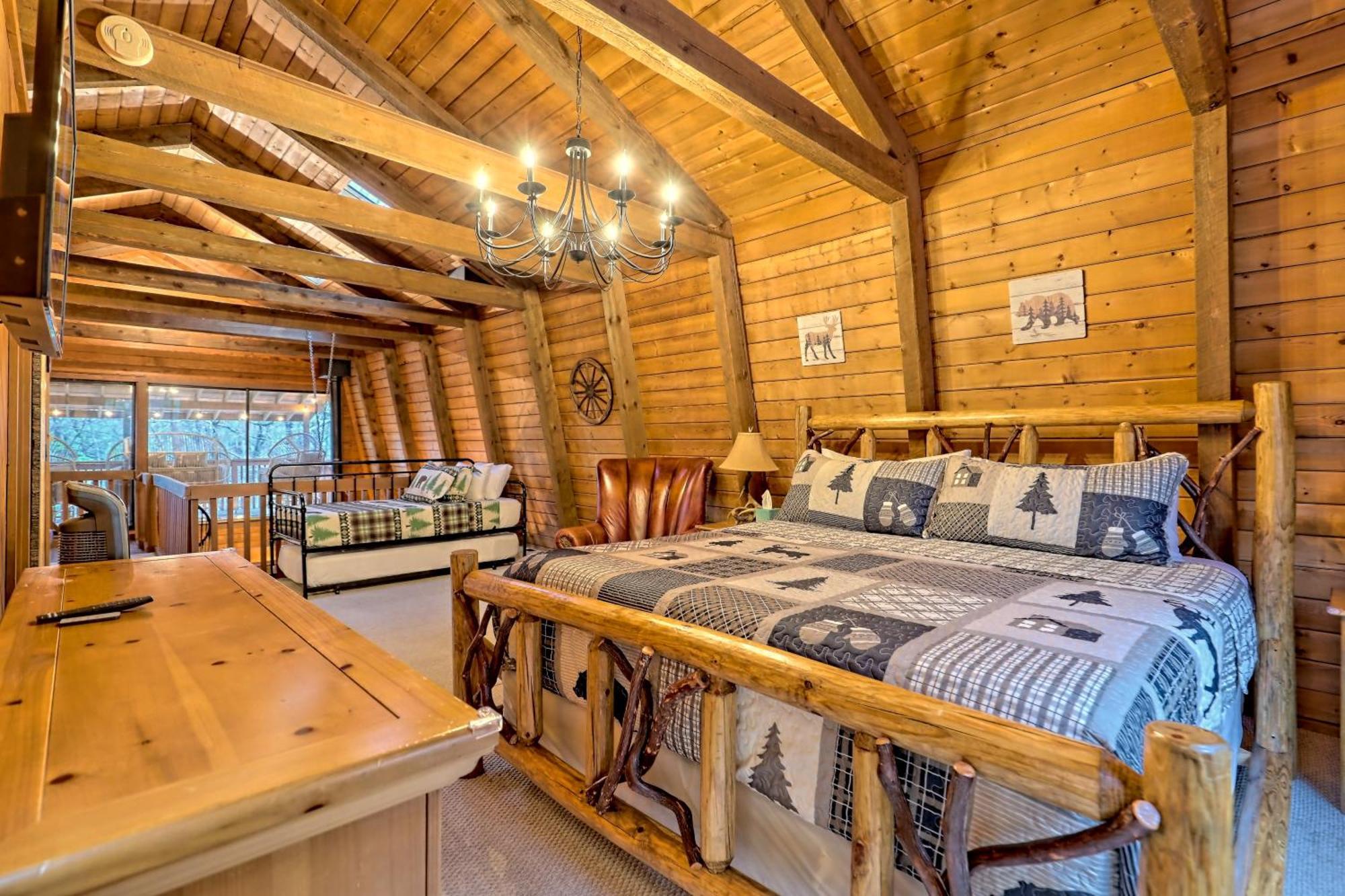 Near Downtown Helen - Hottub, Sauna, Game Room, Fire Pit Екстериор снимка