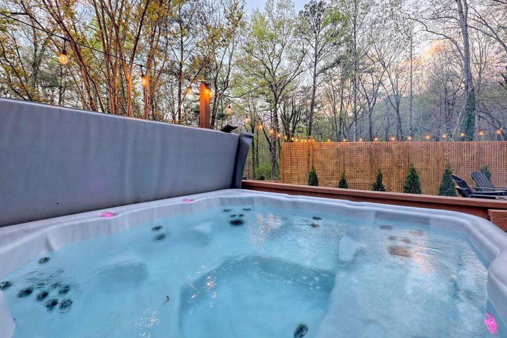 Near Downtown Helen - Hottub, Sauna, Game Room, Fire Pit Екстериор снимка